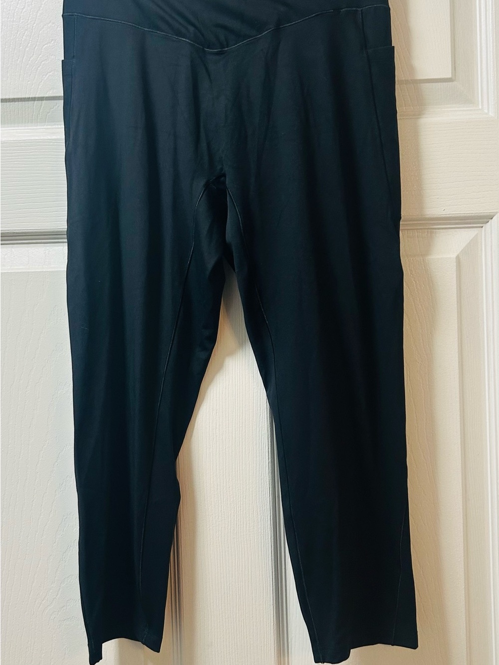 HALARA Black Capris - Women's Large nwot - Picture 3 of 14